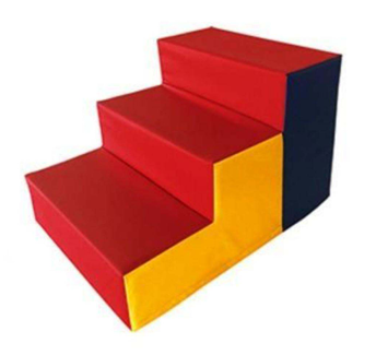 Three-step staircase